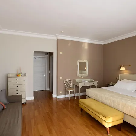 Silva Splendid Otel 4*